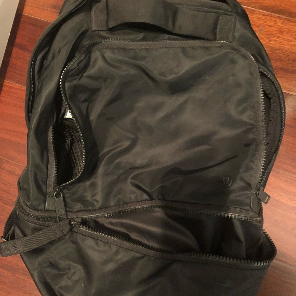 Lululemon Black back pack